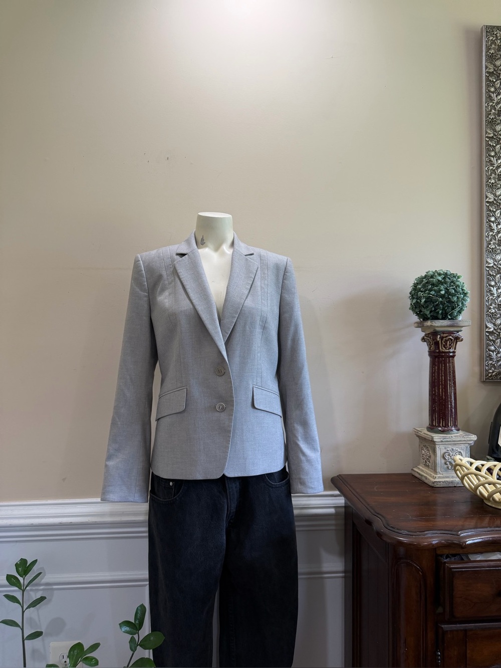 Reiss Light Brown  Women's Blazer - Classic Two-Button Tailored Jacket